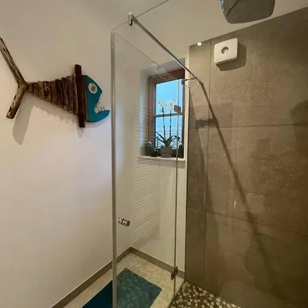 4younic Glonn1 * Boxspring * Jacuzzi * Netflix*65“ Glonn